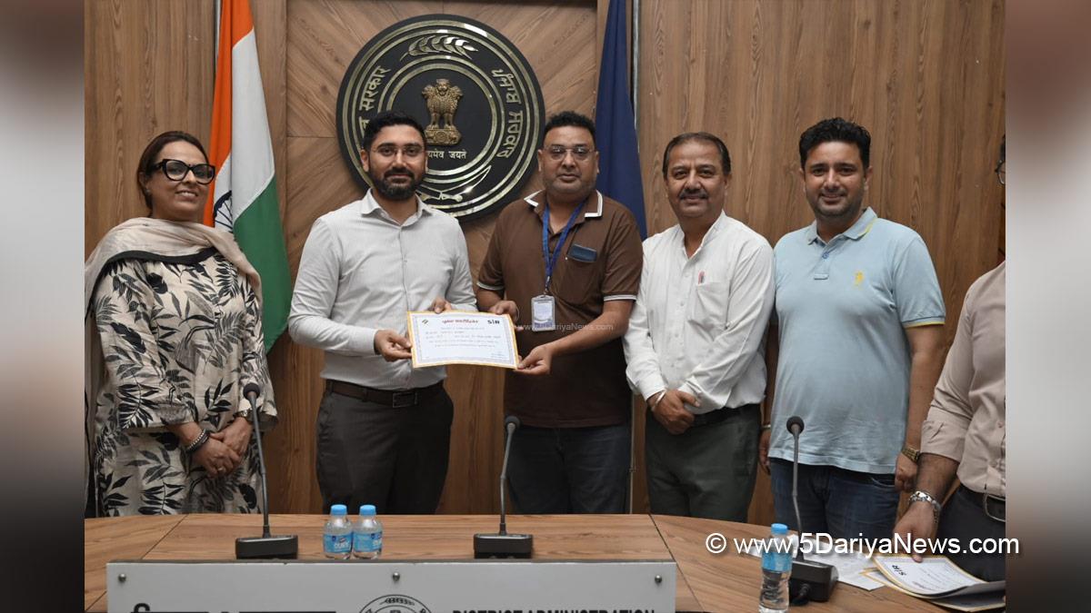 Varjeet Walia, DC Jalandhar, Jalandhar, Deputy Commissioner Jalandhar, Punjab, Punjab News, Latest Punjab News