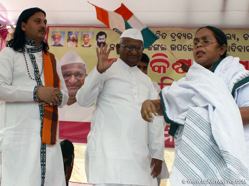 Social activist Anna Hazare during a programme in Bhubaneswar on April 1, 2014.