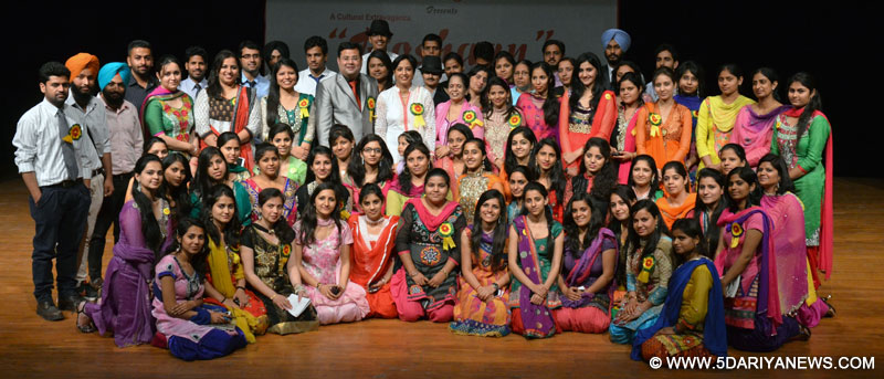 Aryans students shine in 7th Cultural Extravaganza “Roshaan”