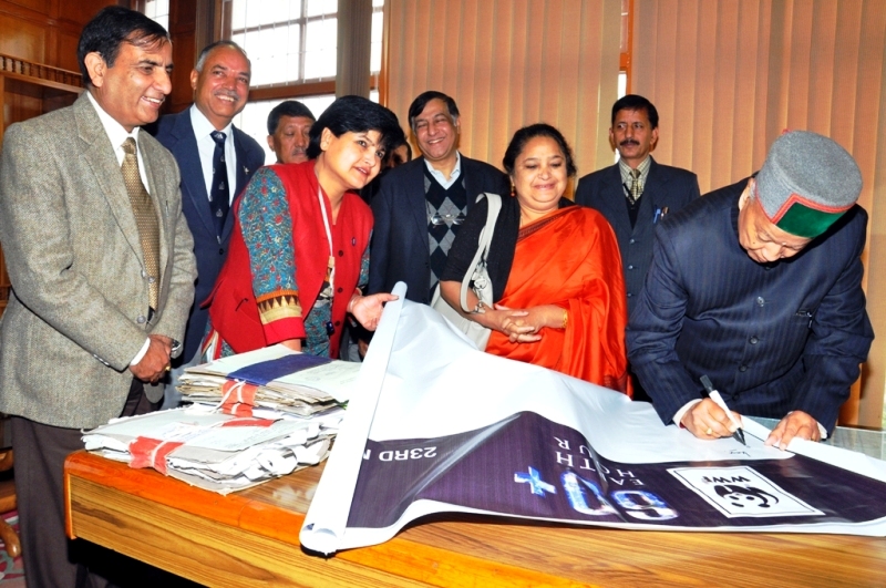 Chief Minister, Sh. Virbhadra Singh, launching Energy Conservation Week in Shimla today.