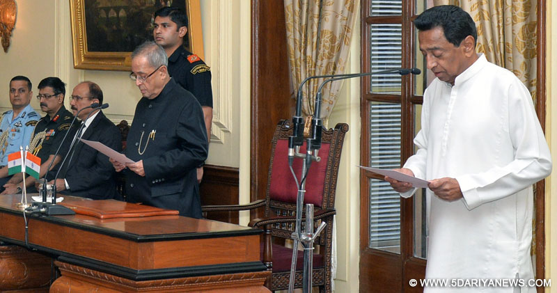 The President,  Pranab Mukherjee administering the oath of Protem Speaker to  Kamal Nath, at a swearing-in ceremony, at Rashtrapati Bhavan, in New Delhi on June 04, 