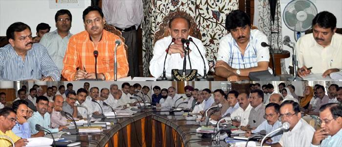 Deputy Chief Minister, Tara Chand chairing State level officers meeting of school education department at Srinagar