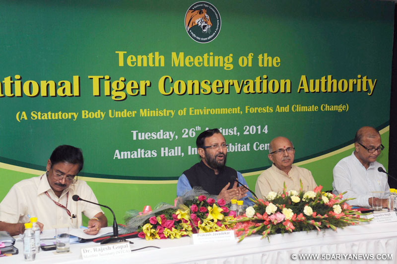 Prakash Javadekar addressing at the Tenth Meeting of the National Tiger Conservation Authority, in New Delhi on August 26, 2014.