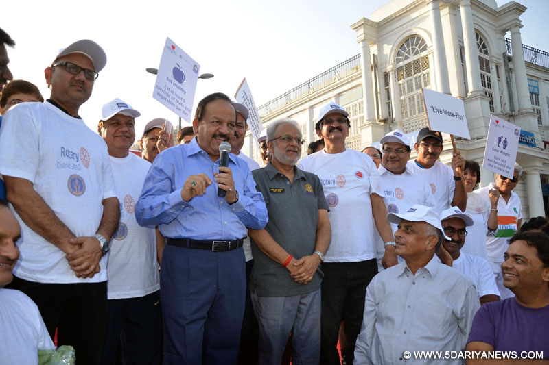The Union Minister for Health and Family Welfare, Dr. Harsh Vardhan addressing during the “Walk for Heart” rally, on the occasion of World Heart Day organised by the Delhi Medical Association, in New Delhi on September 28, 2014.