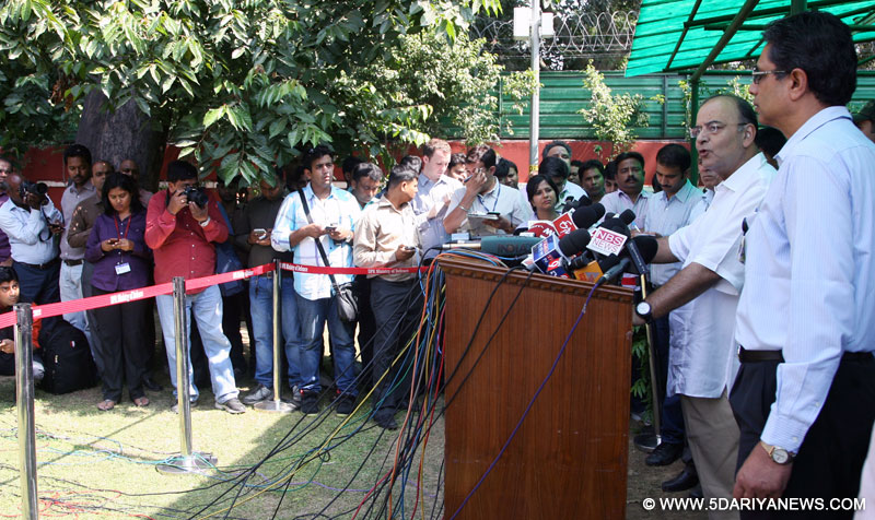 Arun Jaitley briefing the media on the border situation of Jammu & Kashmir, in New Delhi on October 09, 2014. 