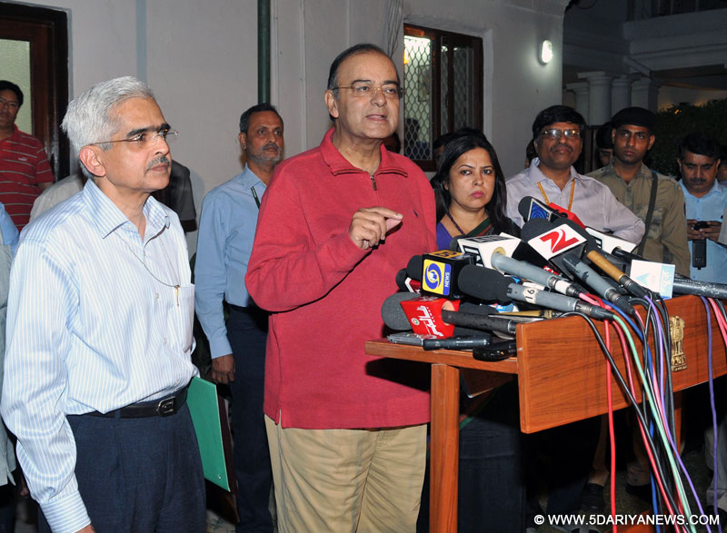 The Union Minister for Finance, Corporate Affairs and Defence, Arun Jaitley briefing the media, in New Delhi on October 17, 2014.