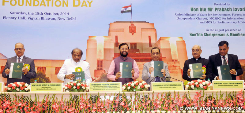 Prakash Javadekar releasing the publication at the 4th Foundation Day function of the National Green Tribunal, in New Delhi on October 18, 2014. 