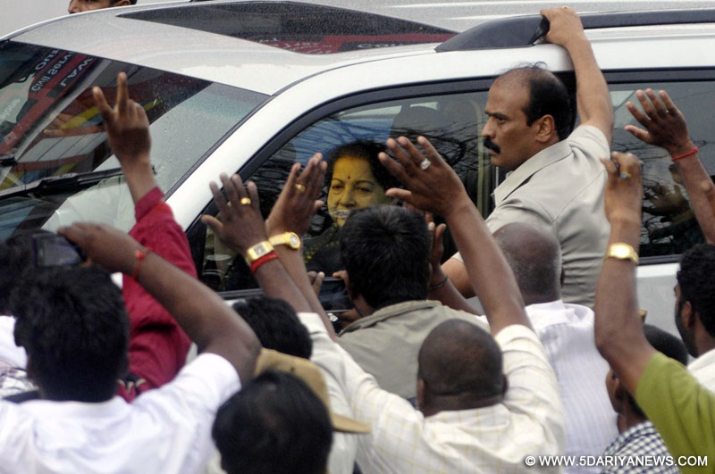 Former Tamil Nadu chief minister J. Jayalalithaa released from Bangalore