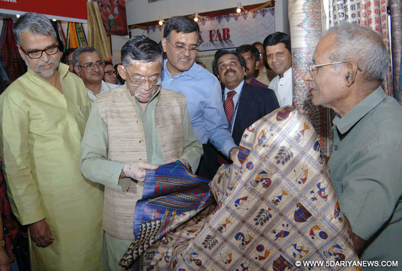 Santosh Kumar Gangwar visiting after inaugurating the “Silk Fab” – Exhibition-cum-sale of exquisite silk handloom fabrics, in New Delhi on October 20, 2014.