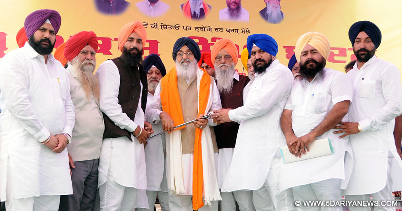 Parkash Singh Badal Renews His Pledge To Retrieve Punjabi Speaking Areas And Chandigarh For The State