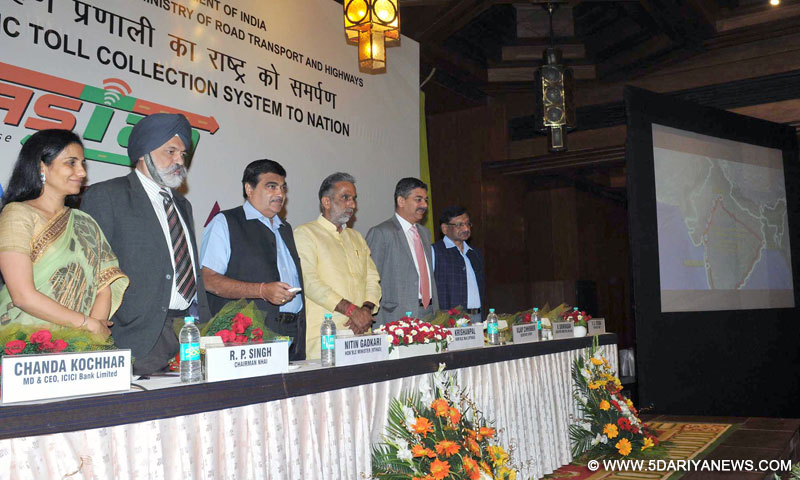 Nitin Gadkari launching the Electronic Toll Collection (ETC) System for Delhi-Mumbai Highway, in New Delhi on October 31, 2014