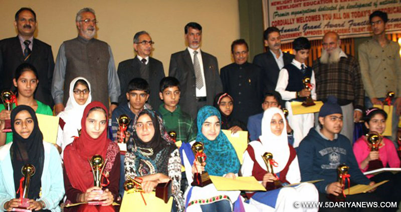 Taj, Mir ask children to be competitive, hard working to face future challenges