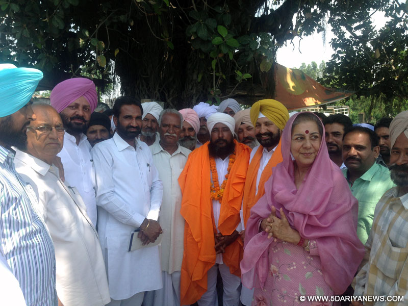 ਅਕਾਲੀ ਸਮਰਥਕ ਦਾ ਕਾਂਗਰਸ ਪਾਰਟੀ ਵਿਚ ਸ਼ਾਮਲ ਹੋਣ 